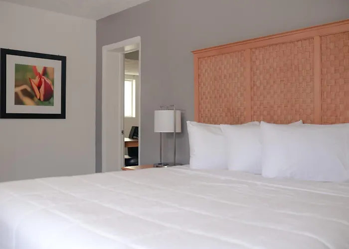 Southern Breeze Ocean Front Hotel