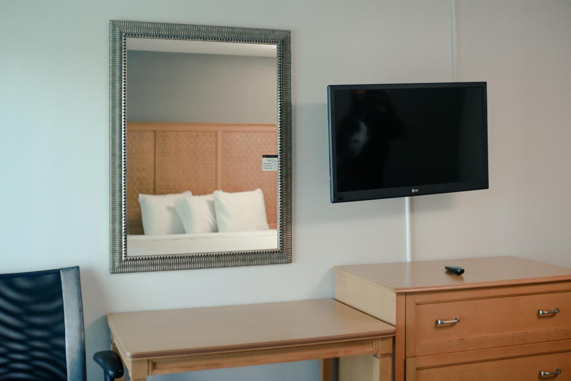 Southern Breeze Ocean Front Hotel