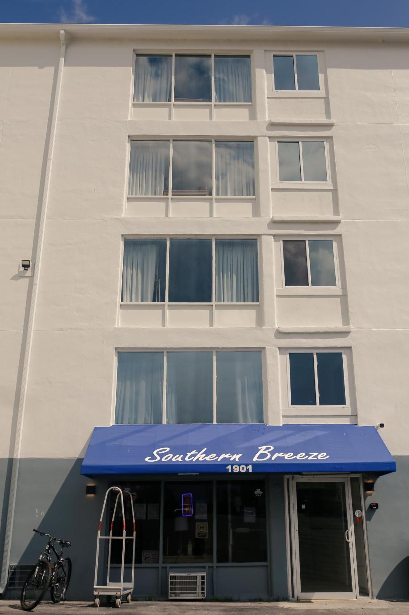 Southern Breeze Ocean Front 3*